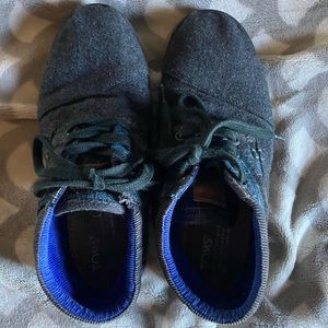 💵3 for $10💵 TOMS Youth Flannel Botas